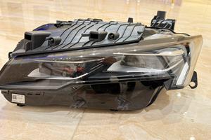 Faro matrix nuova peugeot 308