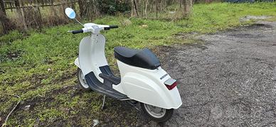 Piaggio Vespa 50 Special (V5B3) - 1979