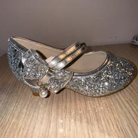 Scarpe argento con tacchetto taglia 27 per bimba