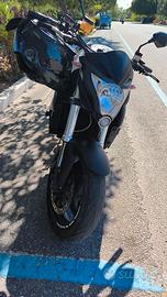 Cb 1000 r