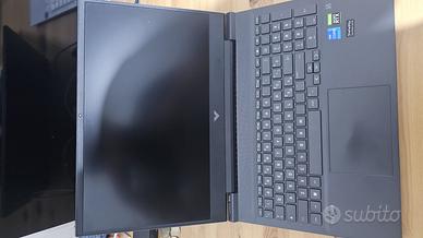 HP Victus  NVIDIA 3060 Intel core i7 schermo 144Hz