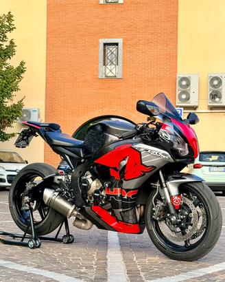 HONDA CBR 1000 RR ACCESSORIATA FINANZIABILE