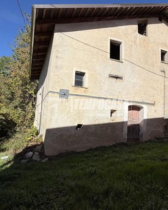 CASA INDIPENDENTE CON TERRENO!