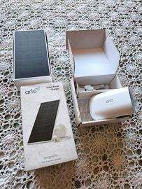  Arlo Essential XL Spotlight