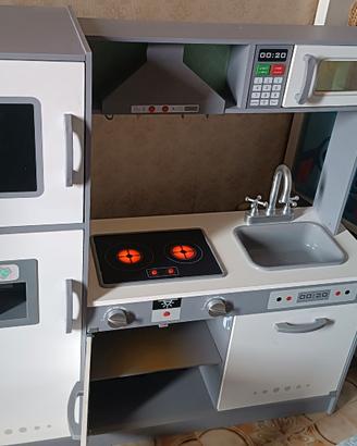 Cucina in legno per bambini