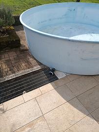 vasca in vetroresina 