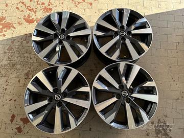 Cerchi nissan MICRA 17’