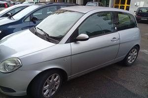 lancia Y