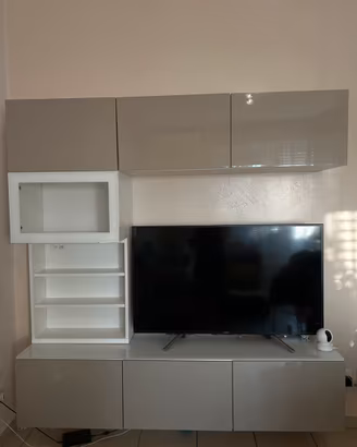 Parete attrezzata IKEA con piano in vetro come new