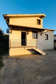 Semi indipendente con cortile