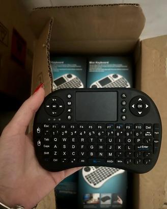 Mini Tastiera Retroilluminata con TouchPad