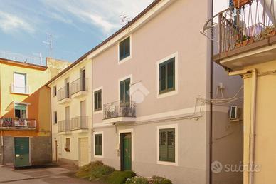 CASA INDIPENDENTE A SAPRI