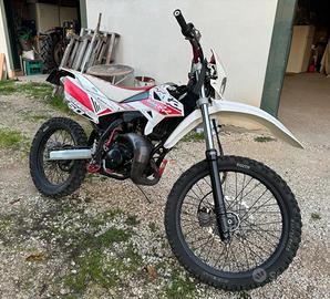 Moto enduro BETA 50