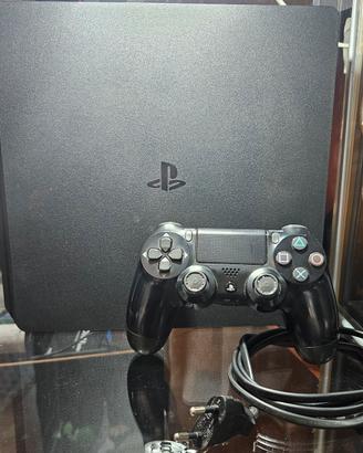 PS4 slim usata