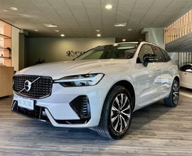 Volvo XC60 B4 automatico Plus Dark