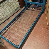 Coppia di Letti Singoli con Reti a Molle - Robusti