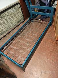 Coppia di Letti Singoli con Reti a Molle - Robusti