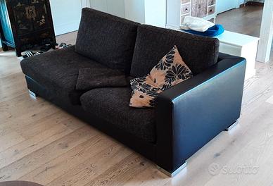 Divano 3 posti pelle e tessuto