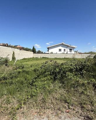 Terreno di 900 m² a Roma