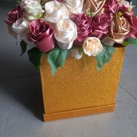 Fiori di raso fatti a mano