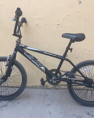BMX MBM – Con Pegs e Manubrio Giro 360°