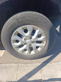 cerchi e gomma dacia Duster da 16 pollici 