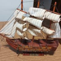 Galeone in legno
