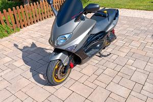 Yamaha Tmax  