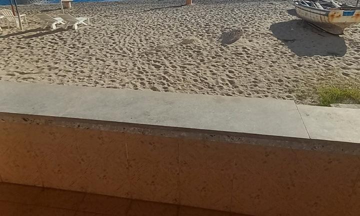 Casa al mare con veranda sulla spiaggia