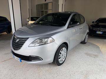 Lancia Ypsilon 1.2 69 CV 5 porte GPL Ecochic Plati