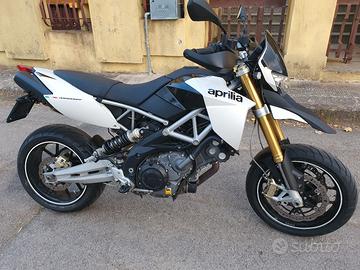 Aprilia Dorsoduro 750 poco utilizzata.