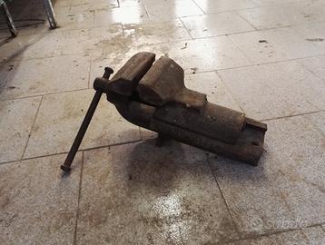 Morsa in acciaio da banco