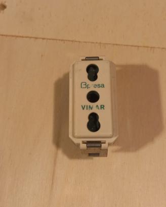 presa bivalente vimar 8145
