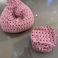 Set seduta con pouf piedi e tavolino breakfast