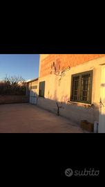 Ampia villa indipendente su due livelli + mansarda