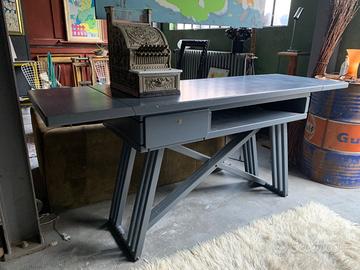 Tavolo tipo console