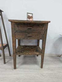 Scrivinpiedi in legno di noce restaurato