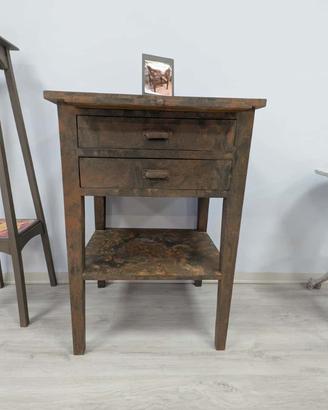 Scrivinpiedi in legno di noce restaurato