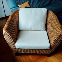 Poltrona in fibra naturale intrecciata