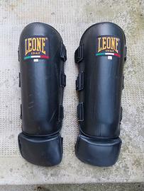 Parastinchi con parapiedi Leone