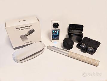 INSTA 360 X5 + EXTRA ACCESSORI