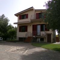 villa libera su 4 lati