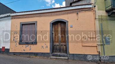 Casa singola con garage a Linguaglossa