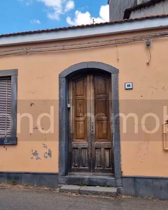 Casa singola con garage a Linguaglossa