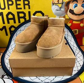 Stivali da neve con tacco alto UGGmarrone castag39