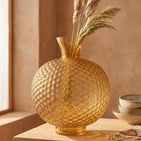 Vaso sferico in vetro ambra