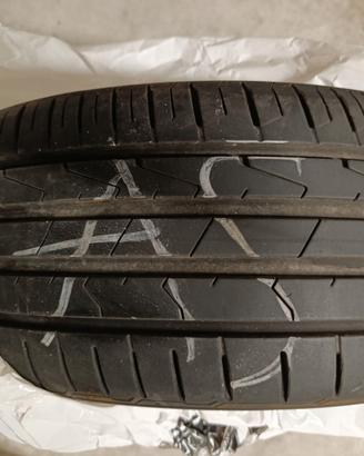 Gomme auto estive