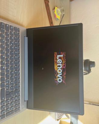 Computer Lenovo IdeaPad3