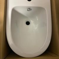 Coppia sanitari nuovi