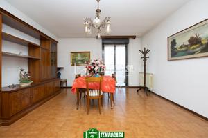 AMPIO TRILOCALE CON BOX E CANTINA - OSIO SOPRA